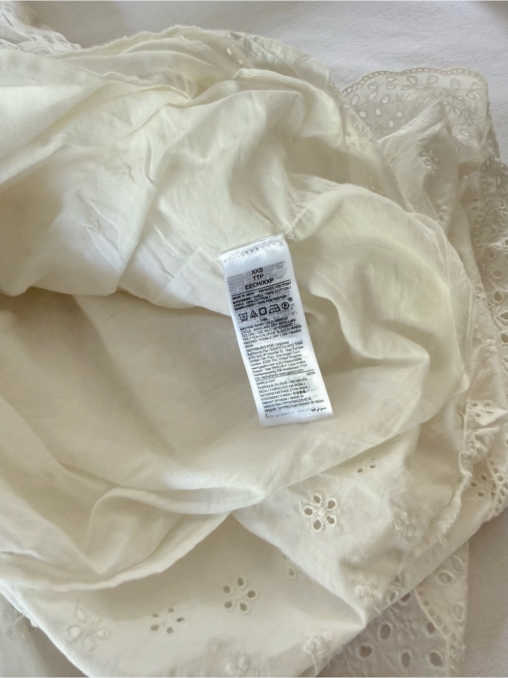 GAP x DÔEN White Eyelet Tiered Midi Dress with Scalloped Straps - Picture 11 of 11